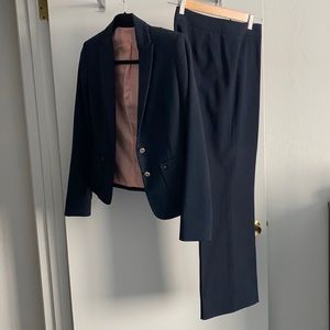 Dark Blue Professional Women’s 3-piece Suit